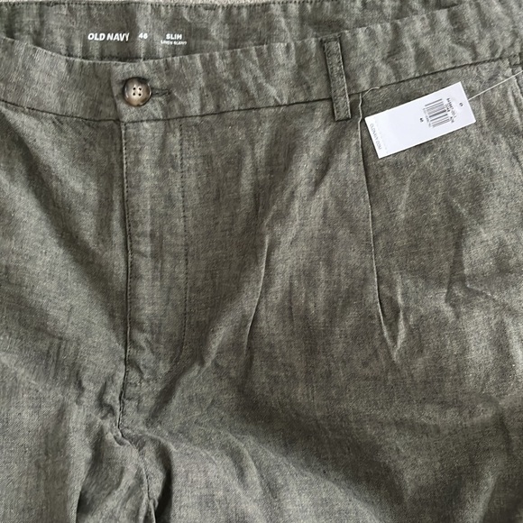 Old Navy Men’s Slim Linen Blend Chino Shorts - 7 inch inseam - Picture 3 of 7